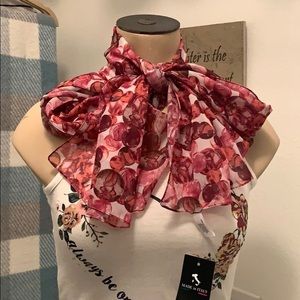 Nouveaute Floral Scarf